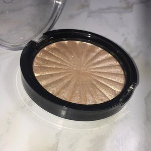 OFRA “rodeo drive”